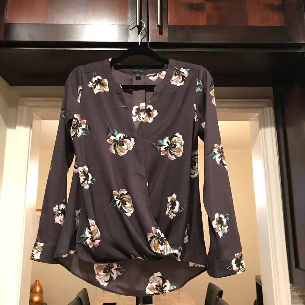 Ann Taylor women’s blouse